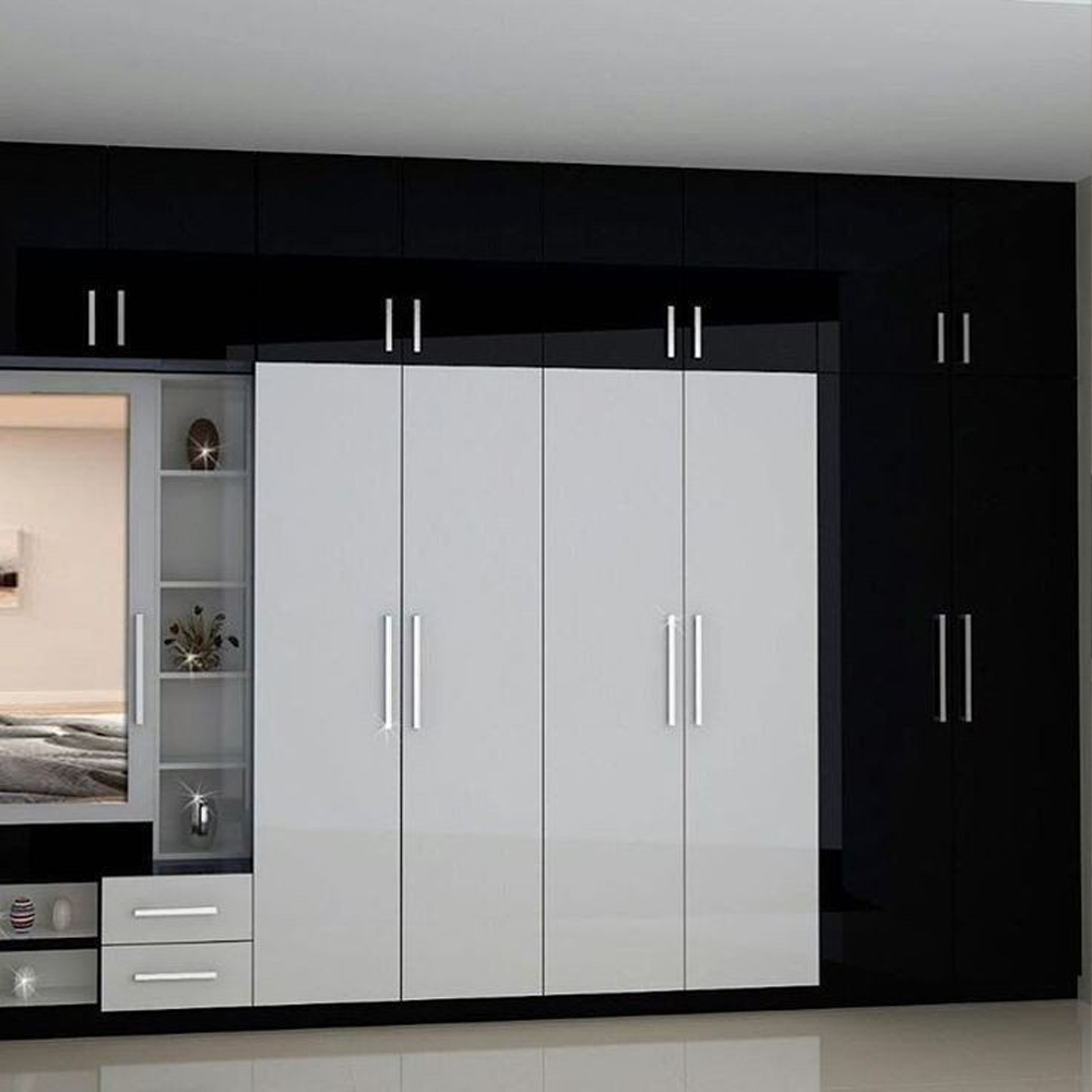 Luxury sliding door wardrobe design in Chennai featuring integrated profile handles and soft-close mechanism